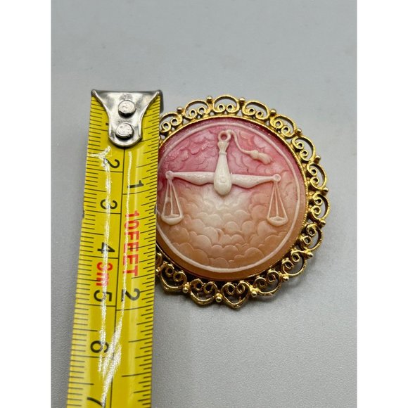 Libra Resin Cameo Zodiac Sign Vintage Round Pin Brooch Vintage Costume Jewelry - Picture 6 of 6